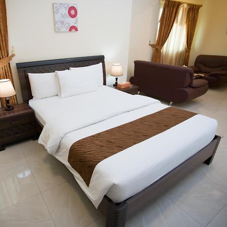 מוסקט Tiger Home Hotel Apartments מראה חיצוני תמונה