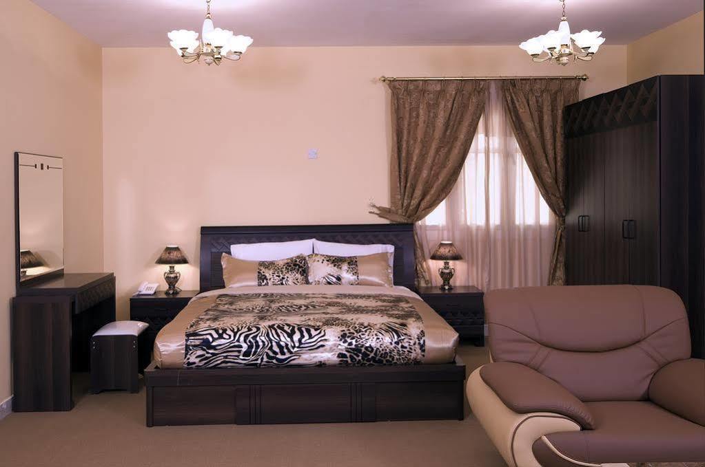 מוסקט Tiger Home Hotel Apartments מראה חיצוני תמונה