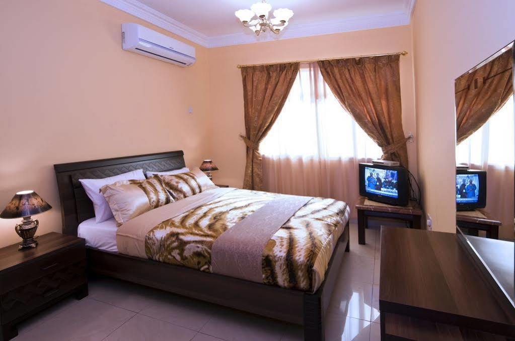 מוסקט Tiger Home Hotel Apartments מראה חיצוני תמונה