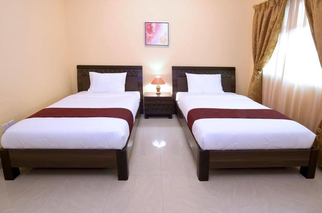 מוסקט Tiger Home Hotel Apartments מראה חיצוני תמונה