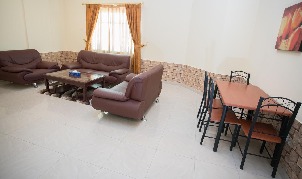 מוסקט Tiger Home Hotel Apartments מראה חיצוני תמונה