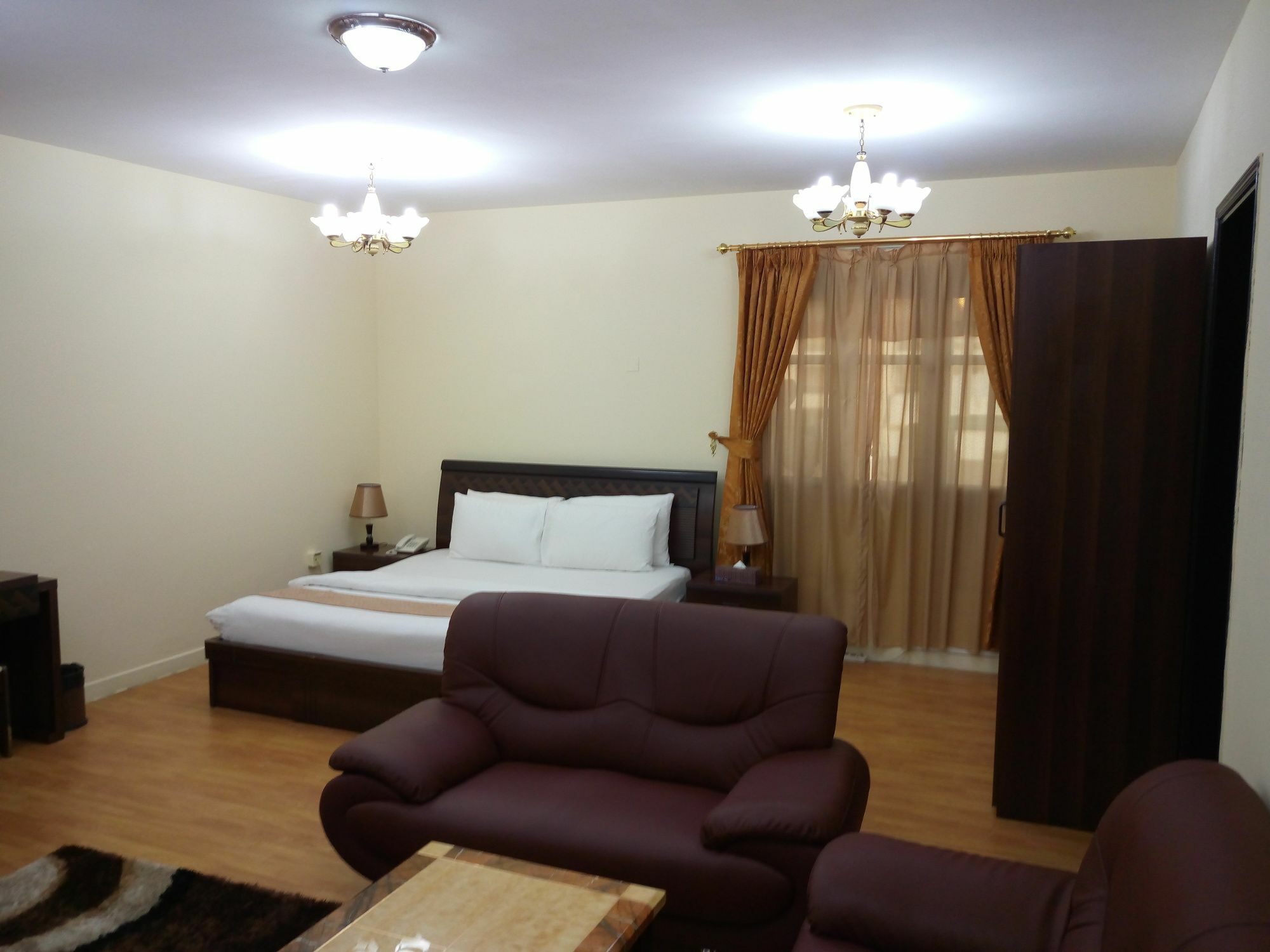 מוסקט Tiger Home Hotel Apartments מראה חיצוני תמונה