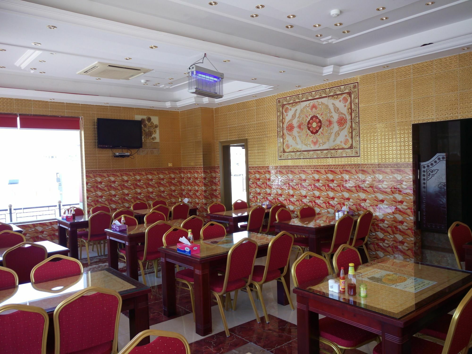 מוסקט Tiger Home Hotel Apartments מראה חיצוני תמונה